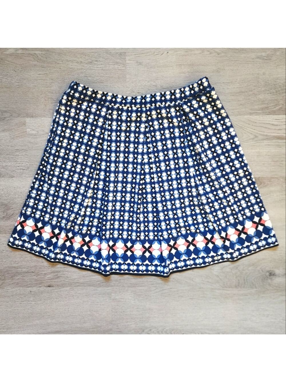 Max Studio Women's Elastic Waist Printed Pull On Knee Length A-Line Skirt Small